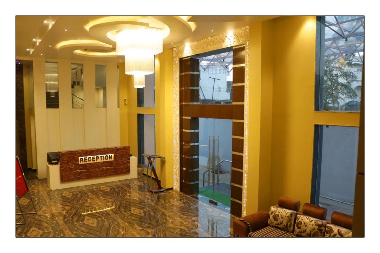 Hotel Grand Surya Kodarma Exteriér fotografie