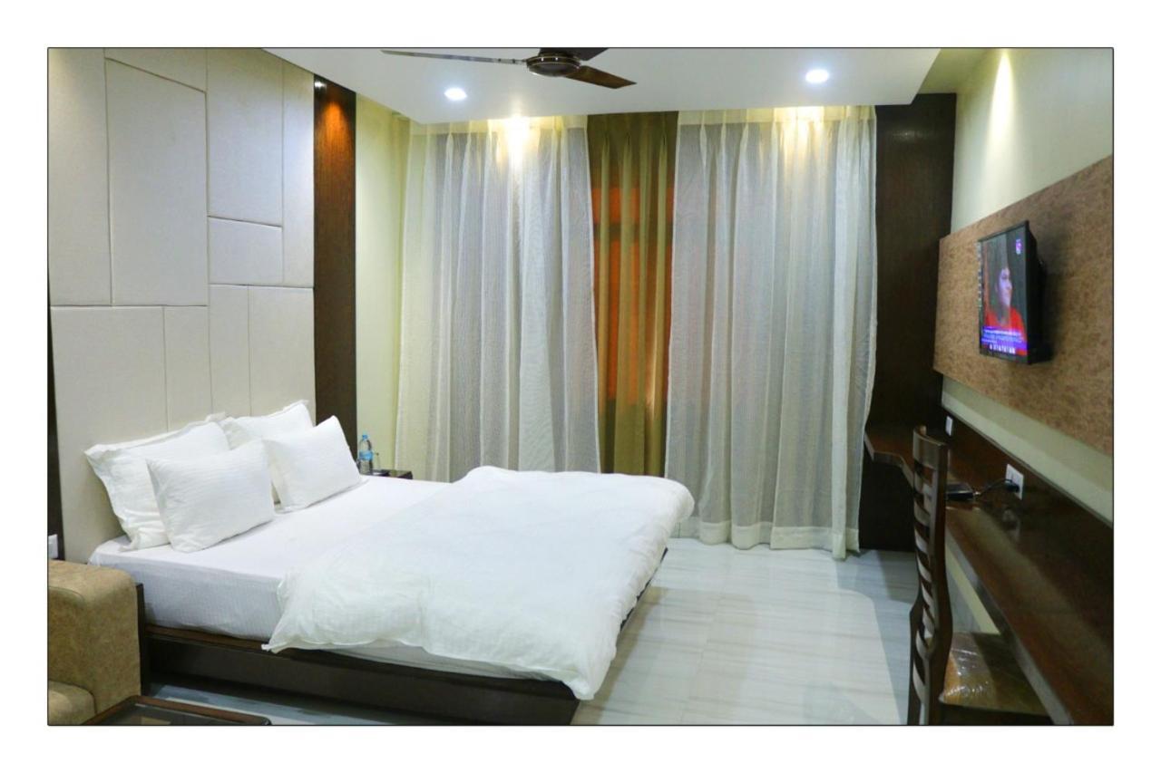 Hotel Grand Surya Kodarma Exteriér fotografie